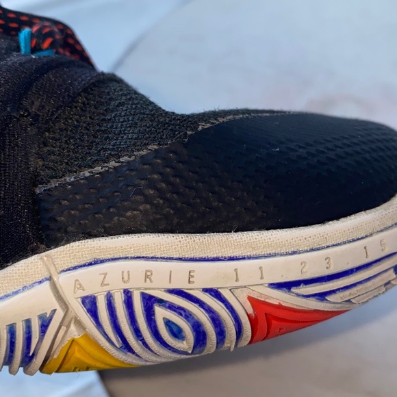 Nike Kyrie 5 Friends Special Edition GS 5Y - Picture 9 of 14